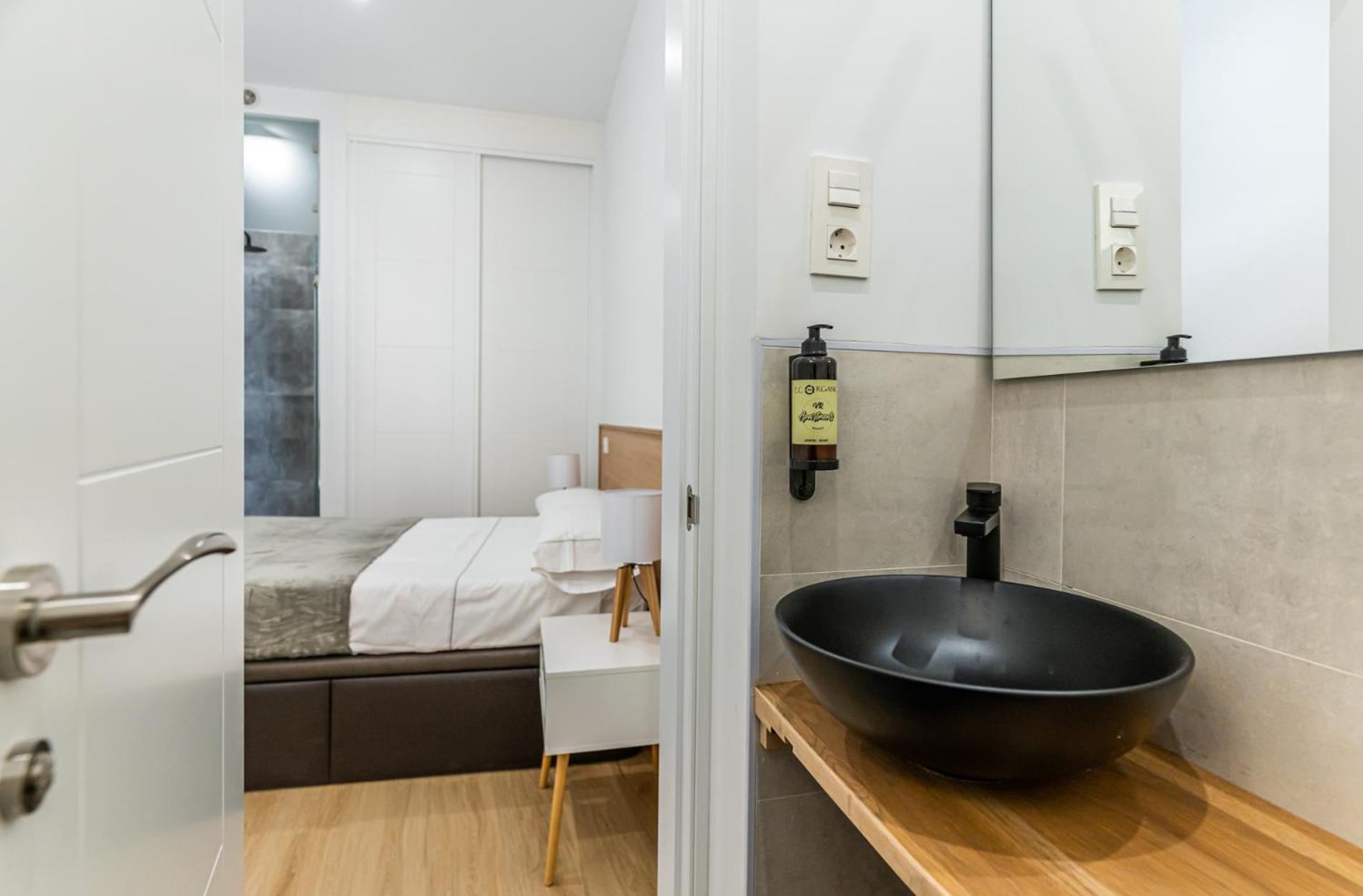 Vr Jeronima Apartments Мадрид Экстерьер фото